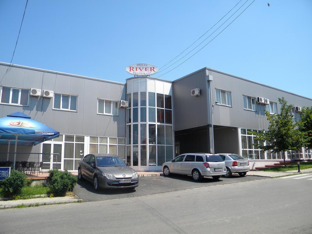 Hotel River Targu Jiu Room photo